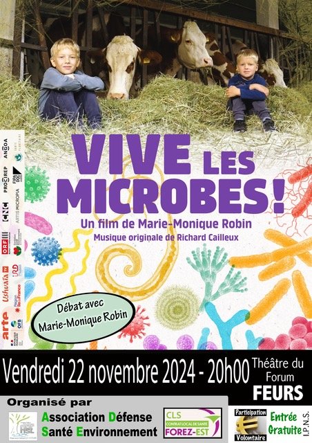 affiche du film sur laquelle on voit en haut une photo de 3 jeunes garçons sur des balles de foin dans une grange et en dessous le titre du film écrit en violet sur un fond blanc avec des illustrations en couleurs